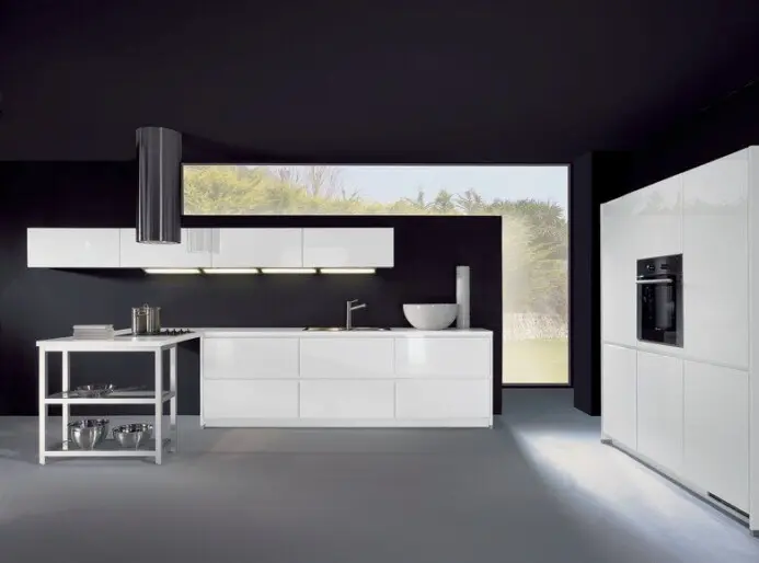 Бесшовные натяжные потолки