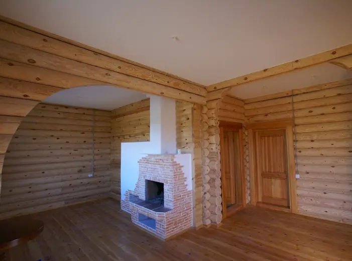 Натяжной потолок в загородном доме