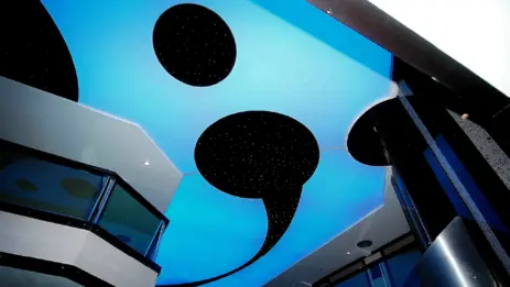 Натяжные потолки в клубе